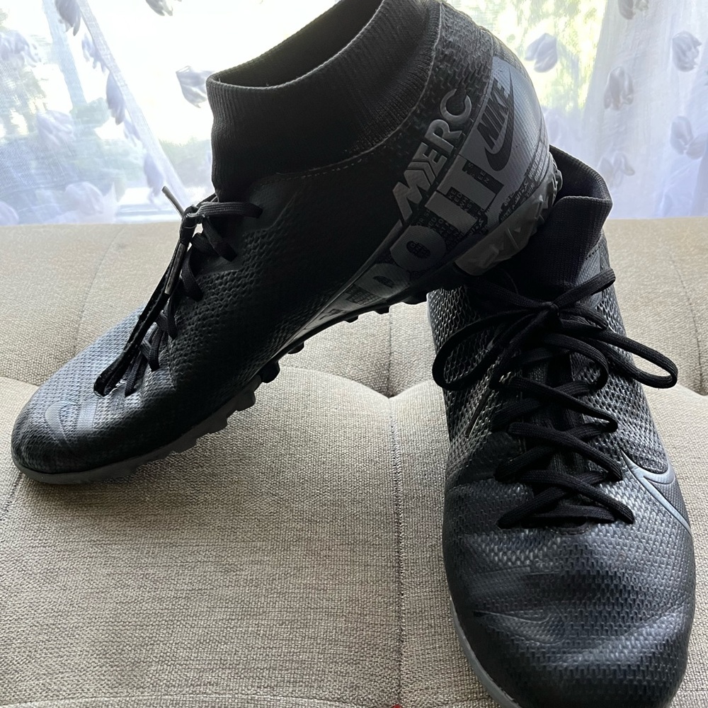 Nike Mercurial Vapor Indoor soccer cleats